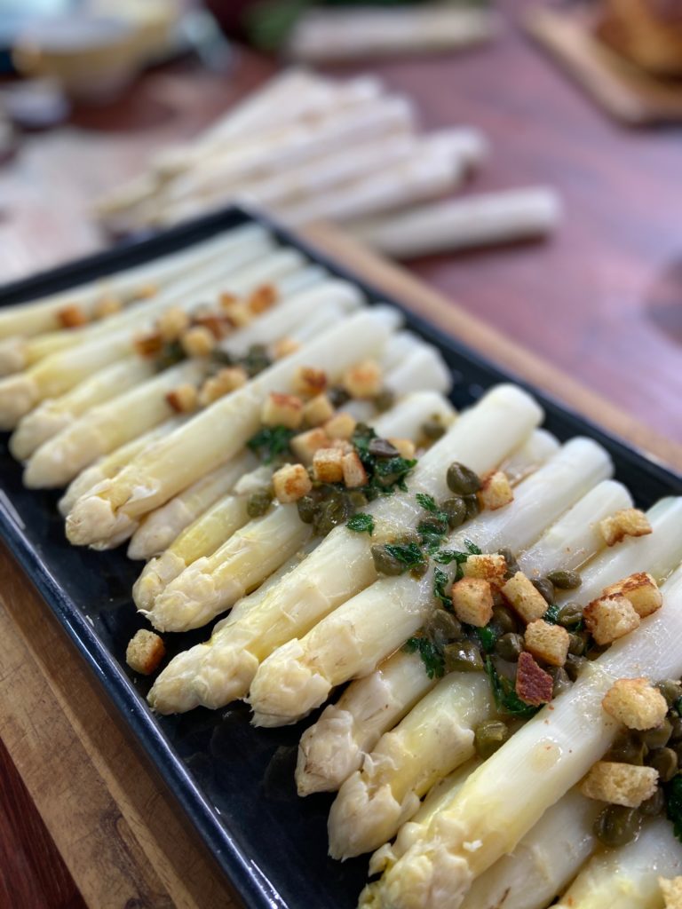 Ma Recette D Asperges Sauce Grenobloise Laurent Mariotte